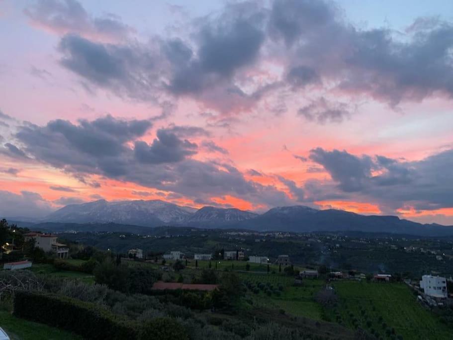 Mountain & Sea View Country Villa Near Heraklion Athanatoi المظهر الخارجي الصورة